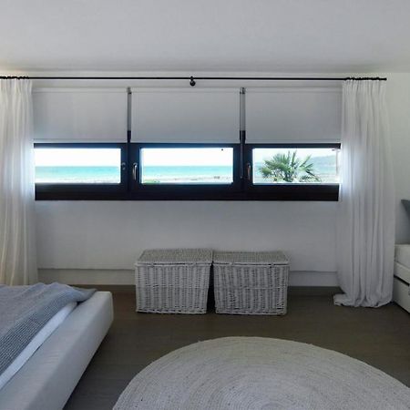 Soleado Beachfront Villa Skála Foúrkas Esterno foto
